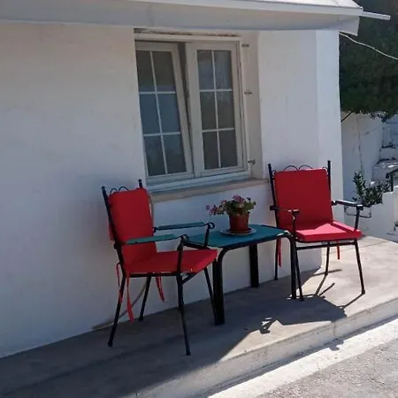 Sweet With Two Beds -one Single Room- With Beautiful View! *